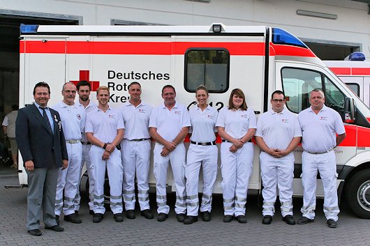 rettungswagen mitarbeiter