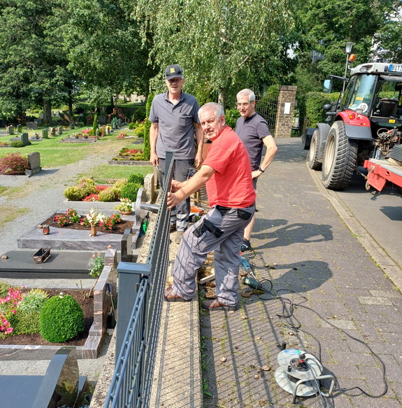 Foto Friedhofszaun 20240819 111024